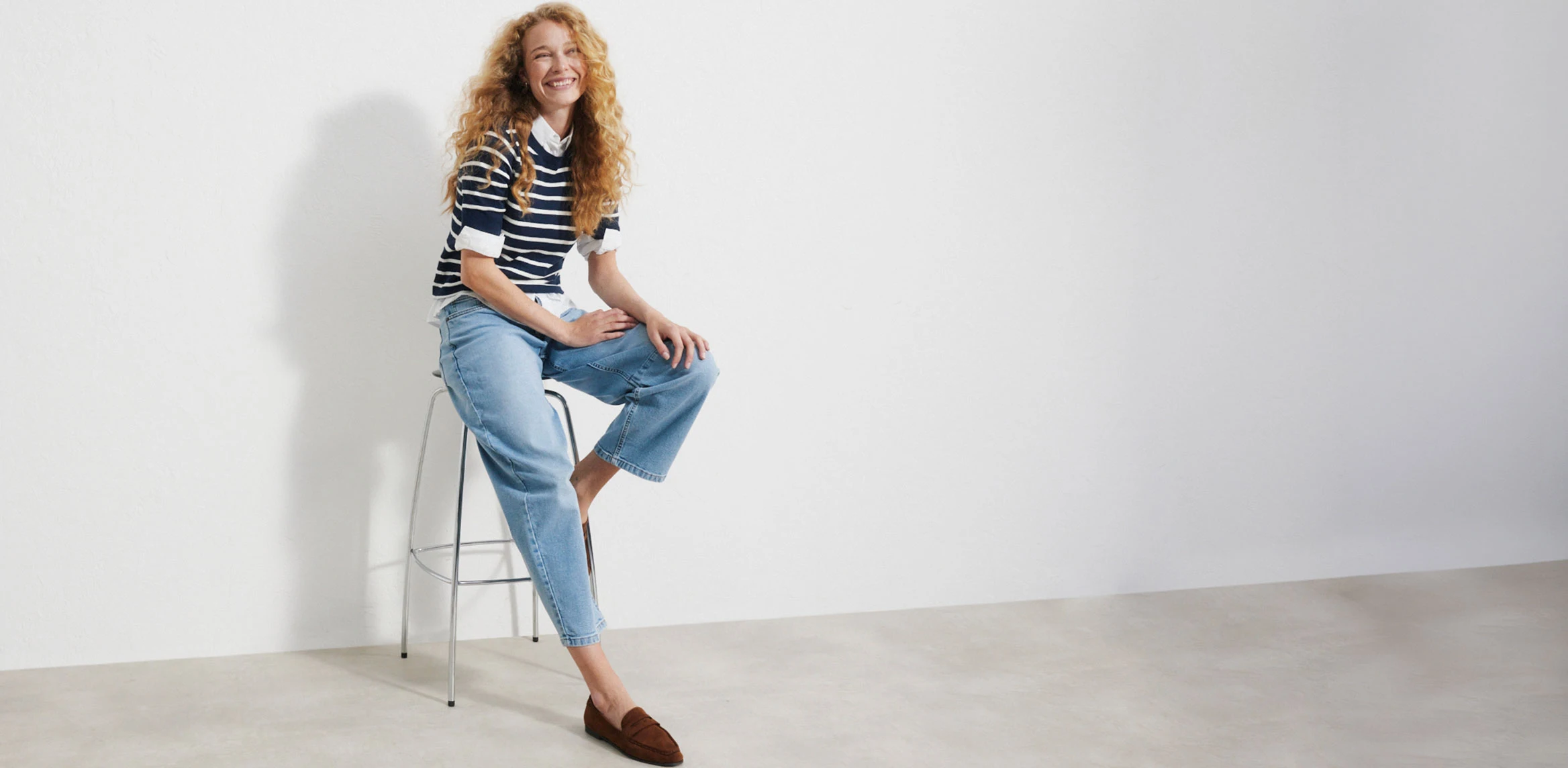 Kollekció: BARREL JEANS „Magas derekú fazonjuk és lefelé szűkülő száruk jellemzi őket. Mi tudjuk, mi a jó, ezért már ma válaszd ezt a divatos, farmer szabást, amely tökéletesen illik a hétköznapi összeállításokhoz.”