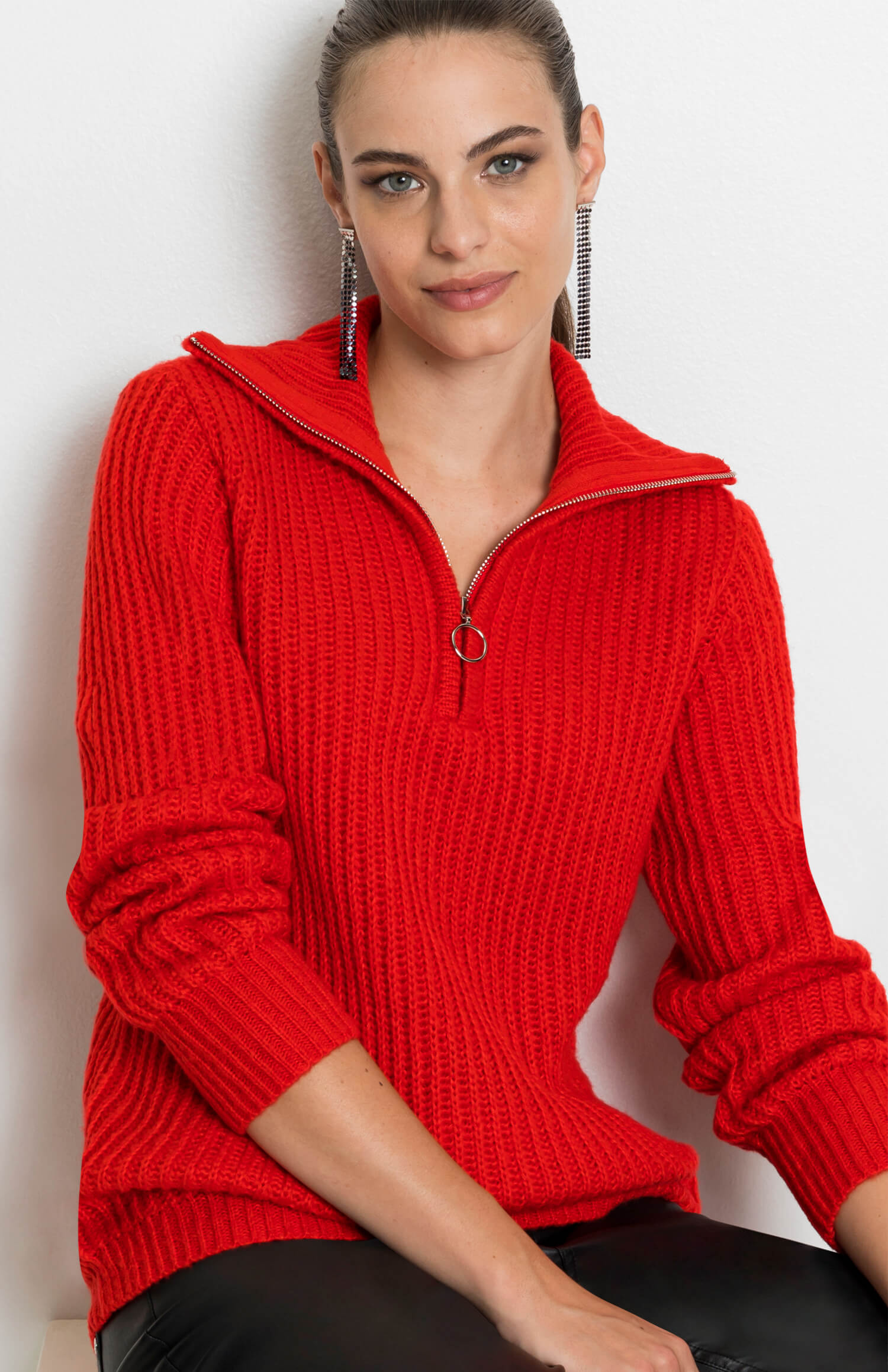 Pulóver cipzáros gallérral